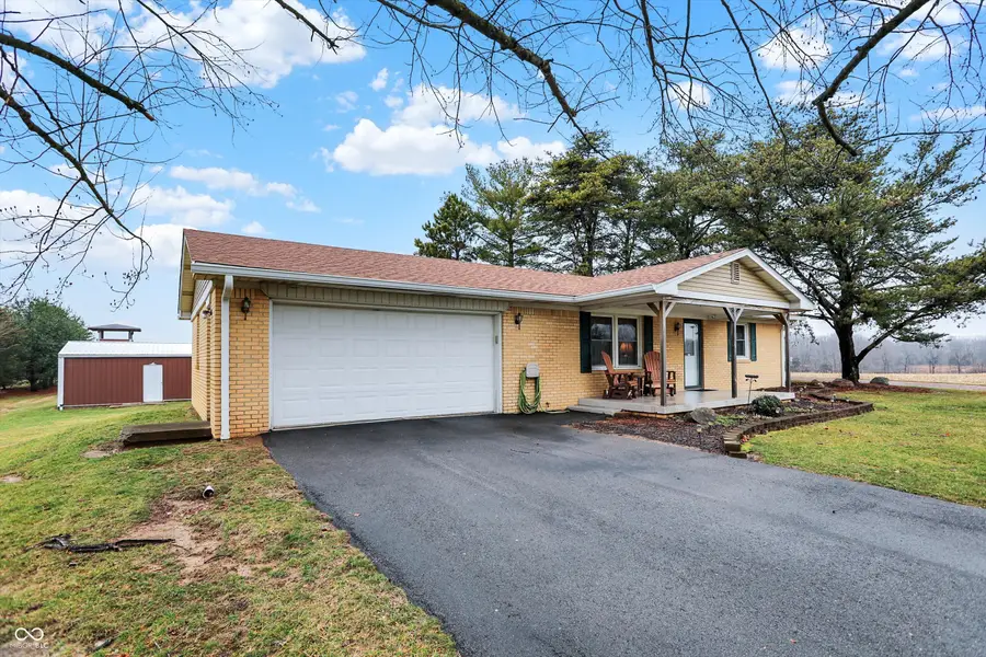 7422 S 300 W, Trafalgar, IN 46181 - #2