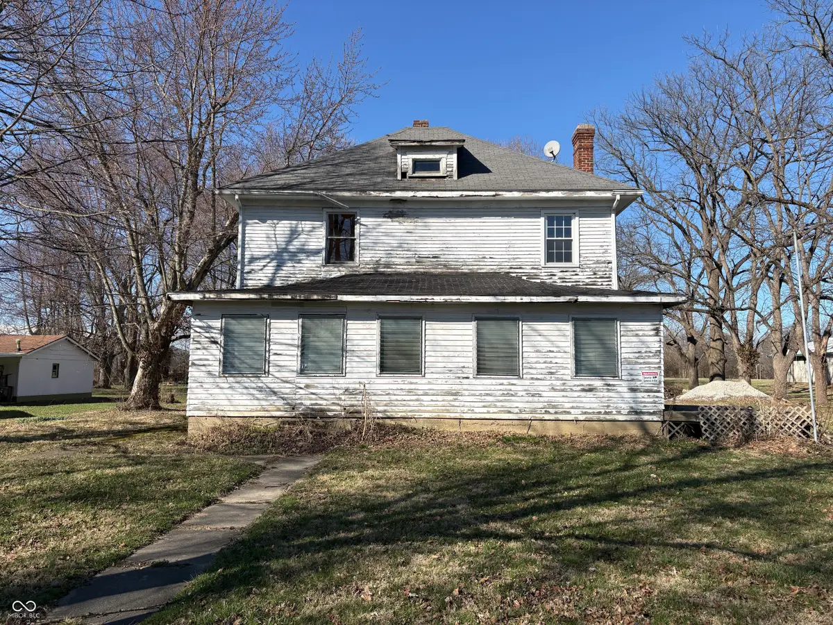530 E 11th Street, Rushville, IN 46173 - #1