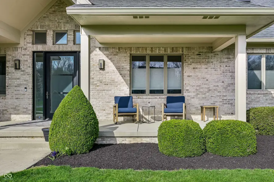 4598 S Ridgeview Drive, Greenfield, IN 46140 - #2