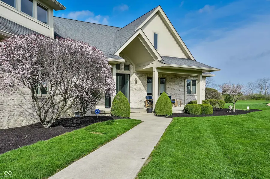 4598 S Ridgeview Drive, Greenfield, IN 46140 - #3
