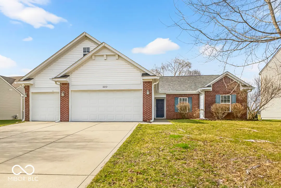 2212 Southlake Avenue E, Greenwood, IN 46143 - #1