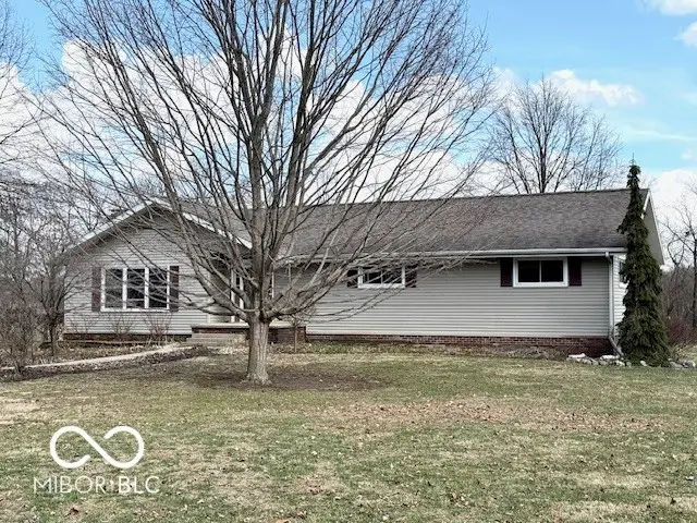 1301 N Maple Street, Veedersburg, IN 47987 - #2