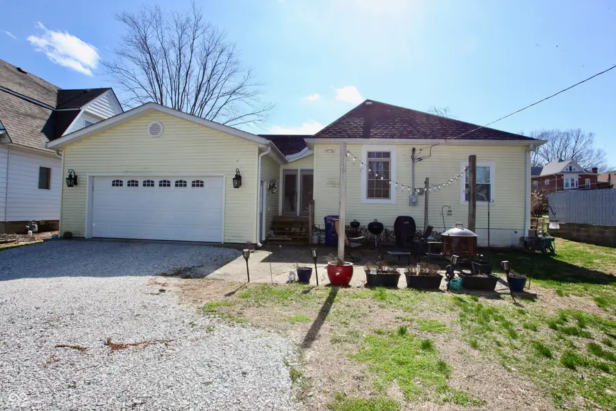 54 W High Street, Mooresville, IN 46158 - #2