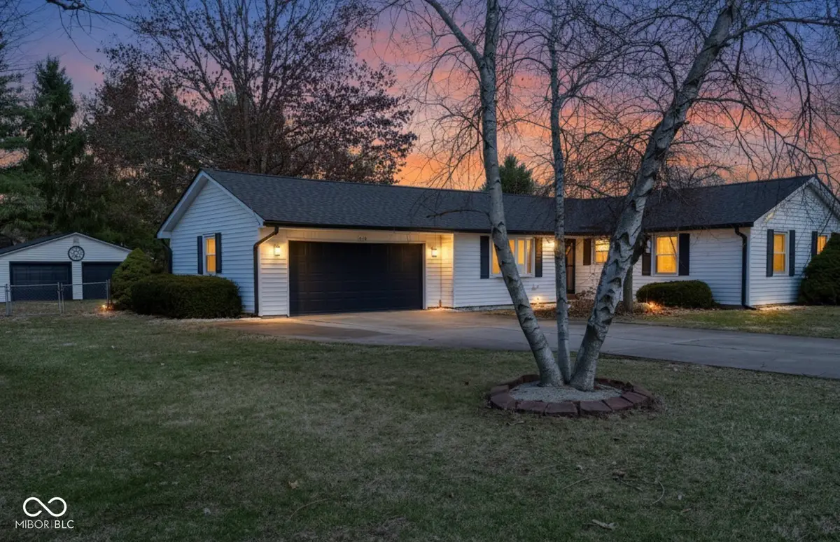 210 W Birch Lane, Alexandria, IN 46001 - #1