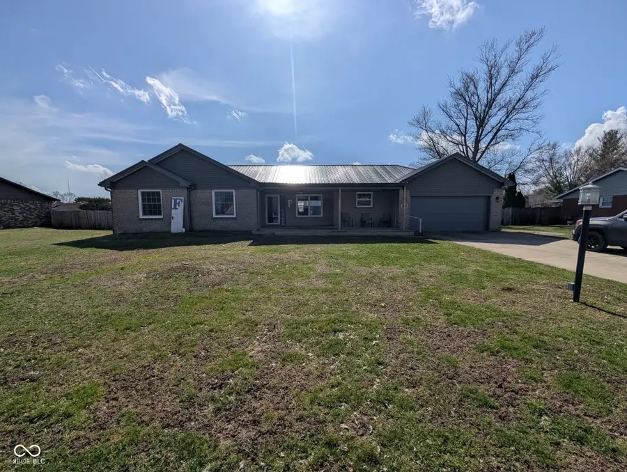 645 Parkeway Drive, Rockville, IN 47872 - #2