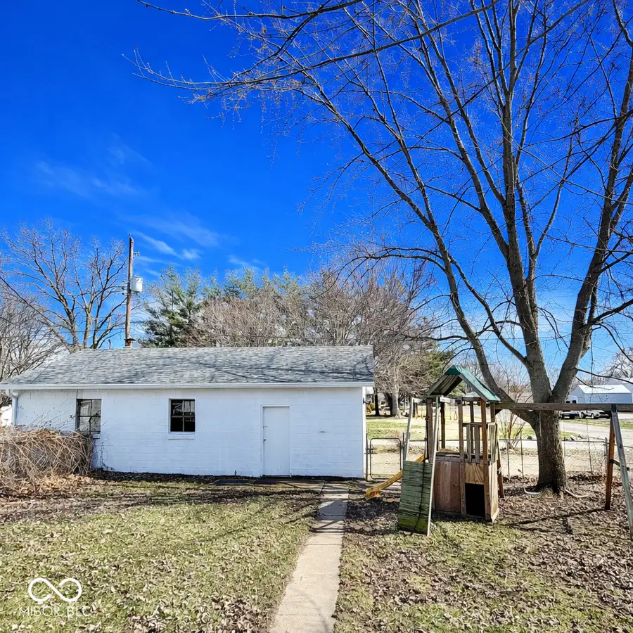 1302 5th Street, Covington, IN 47932 - #2