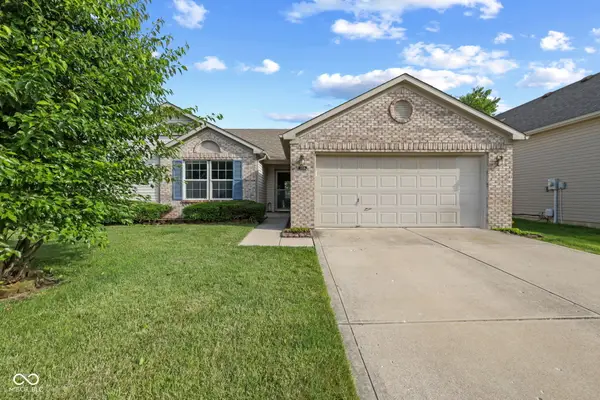 1896 Central Park Boulevard W, Greenwood, IN 46143