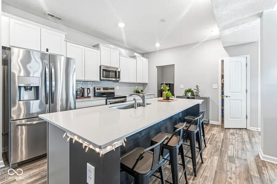 1225 S Aberdeen Drive, Franklin, IN 46131 - #3