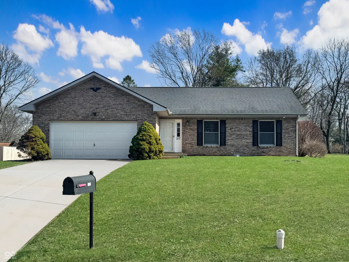 717 Kirkwood Drive, Greencastle, IN 46135 - #1