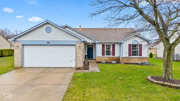 202 Pineview Drive, Mooresville, IN 46158