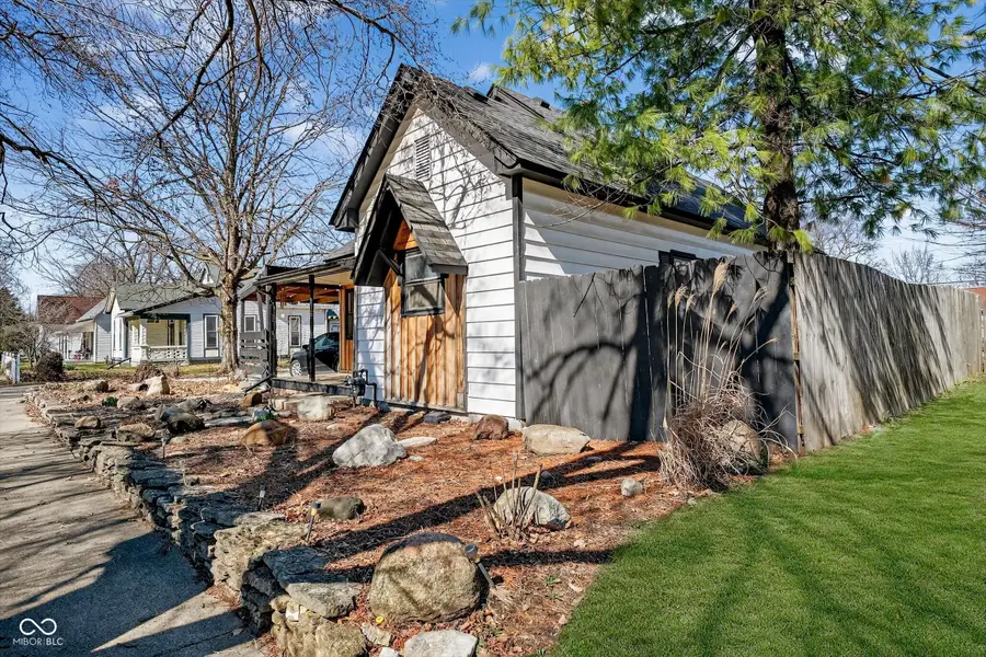 416 W 5th Street W, Greenfield, IN 46140 - #3