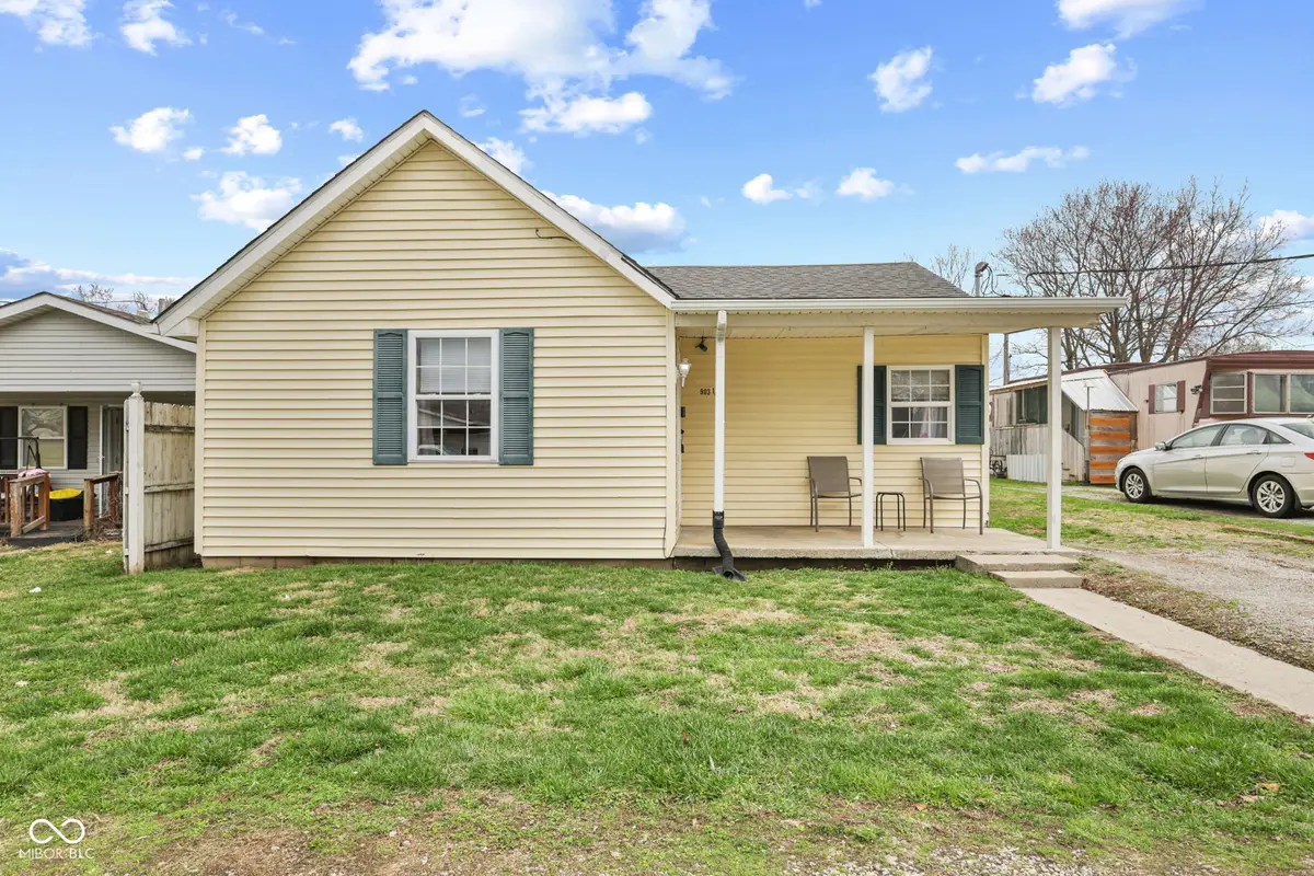 903 1/2 S Pleasant Street, Edinburgh, IN 46124 - #1