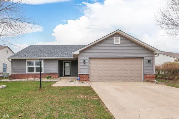 8042 Southern Trails Place, Indianapolis, IN 46237