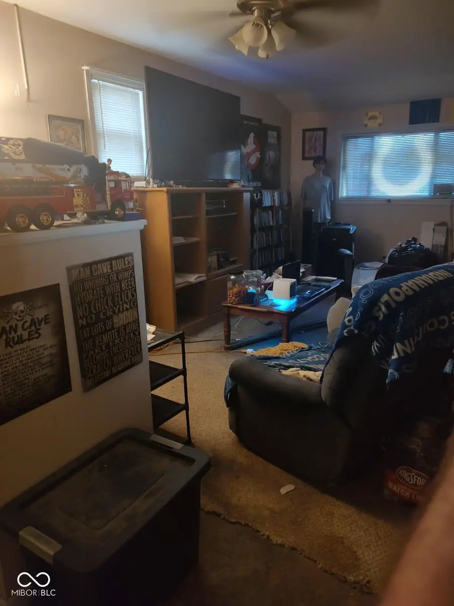 715 E 10th Street, Rushville, IN 46173 - #2