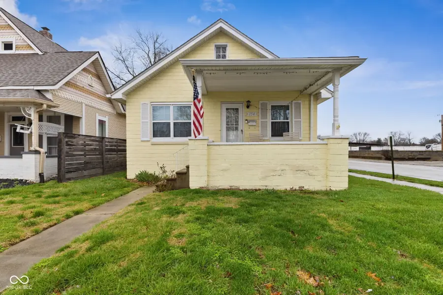 154 E Washington Street, Mooresville, IN 46158 - #2