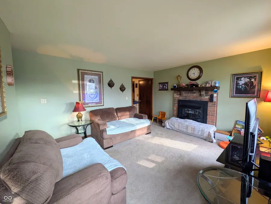 1905 Vinewood Drive, Columbus, IN 47203 - #3