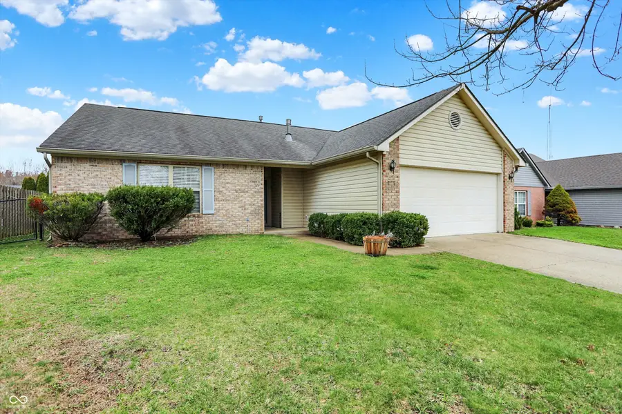 854 Queensgate Drive, Greenwood, IN 46143 - #2