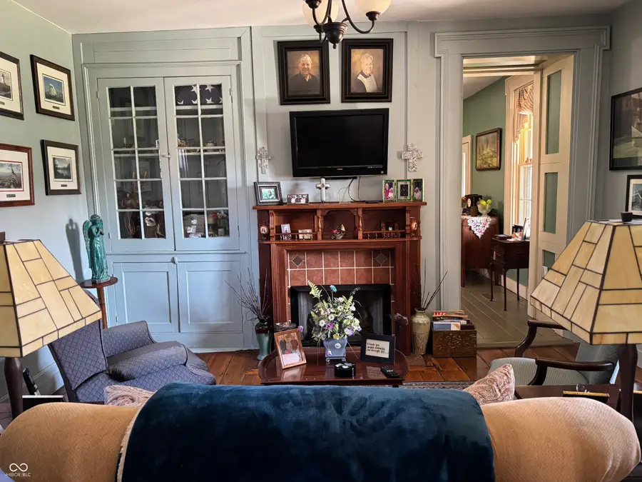 944 W 2nd Street, Madison, IN 47250 - #3