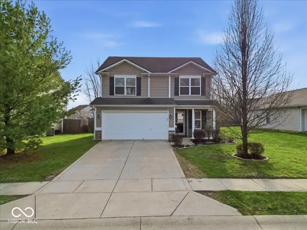 4366 Round Lake Bend, Indianapolis, IN 46234