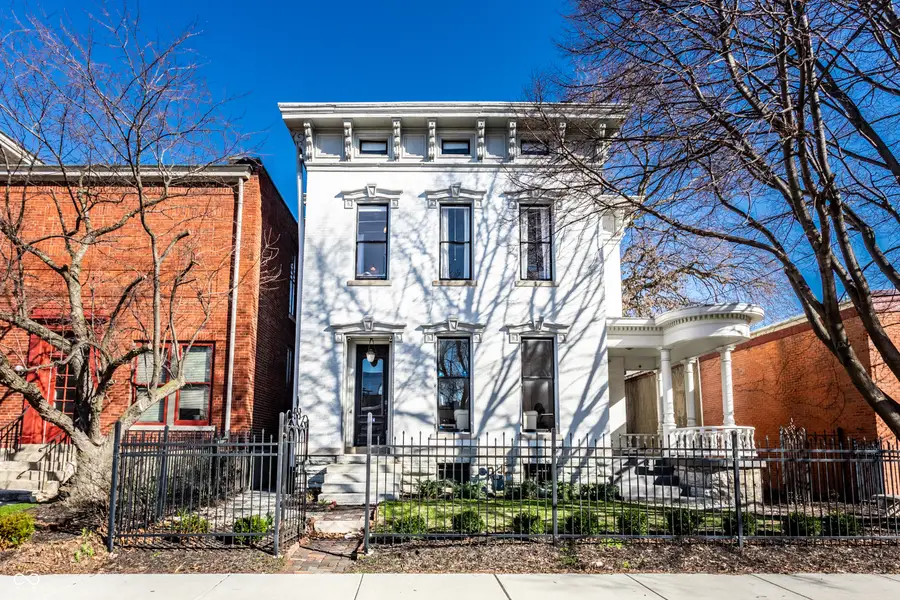 214 E St Joseph Street, Indianapolis, IN 46202 - #2