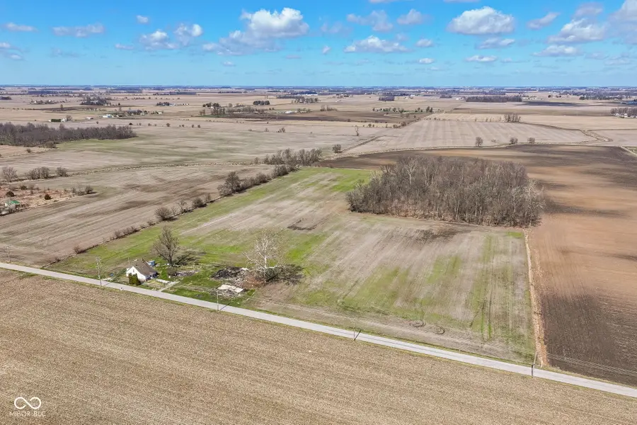 9562 E 500 N, Whitestown, IN 46075 - #2