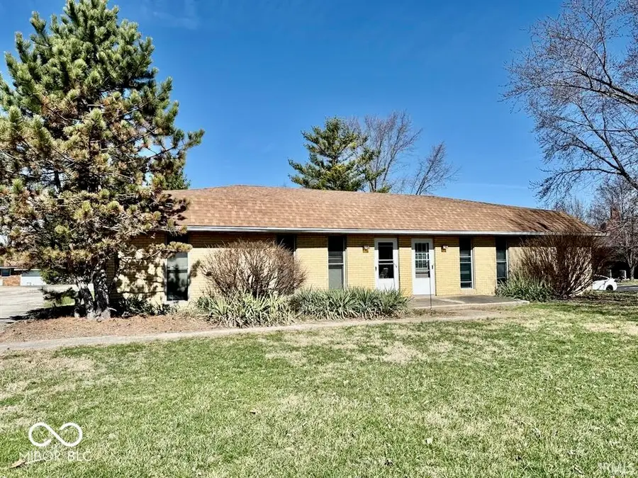 2704 2706 Moore Road, Muncie, IN 47306 - #2