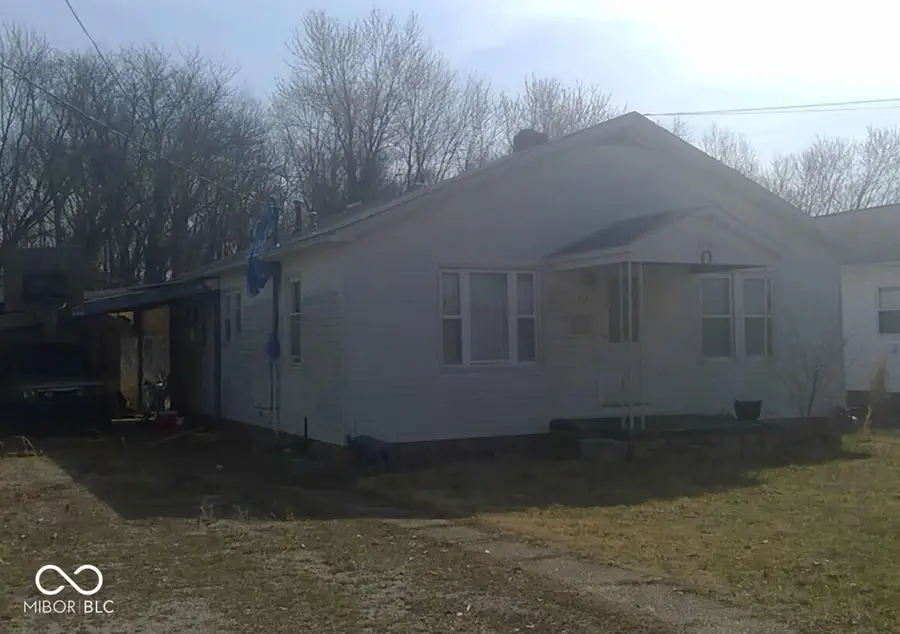 810 S Franklin Street, Oakland City, IN 47660 - #3