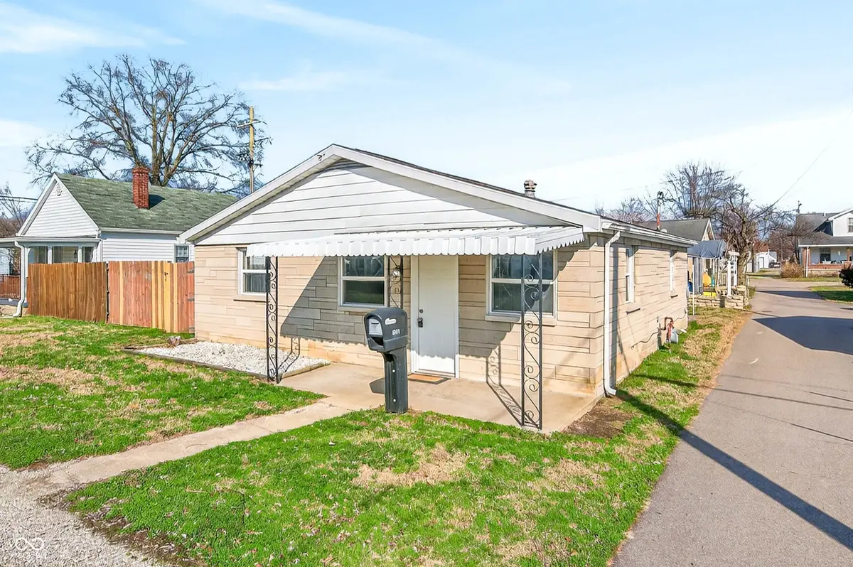 2031 Elm Street, Columbus, IN 47201 - #1