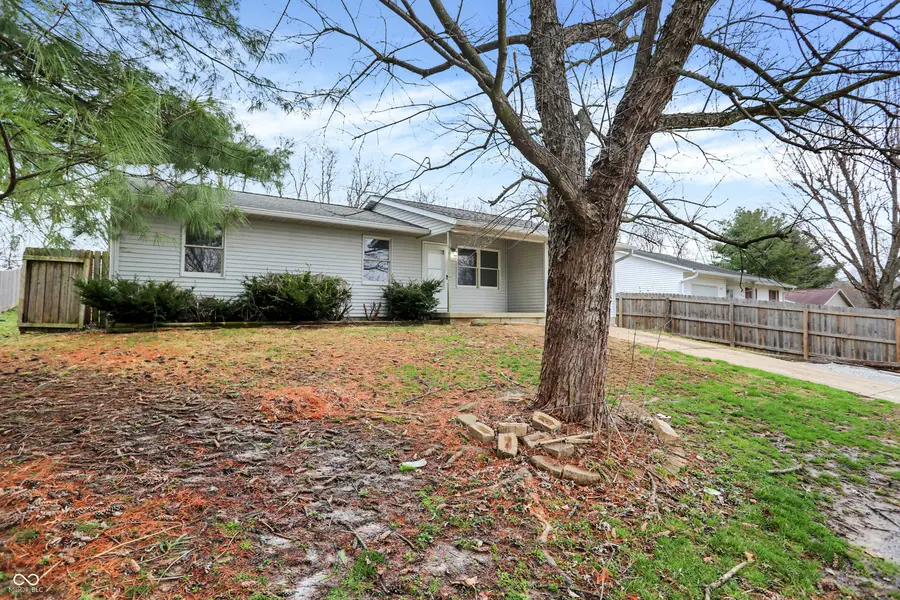 401 W Iroquois Drive, Ellettsville, IN 47429 - #2