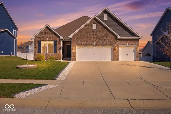 4876 Brickert Way, Greenwood, IN 46142