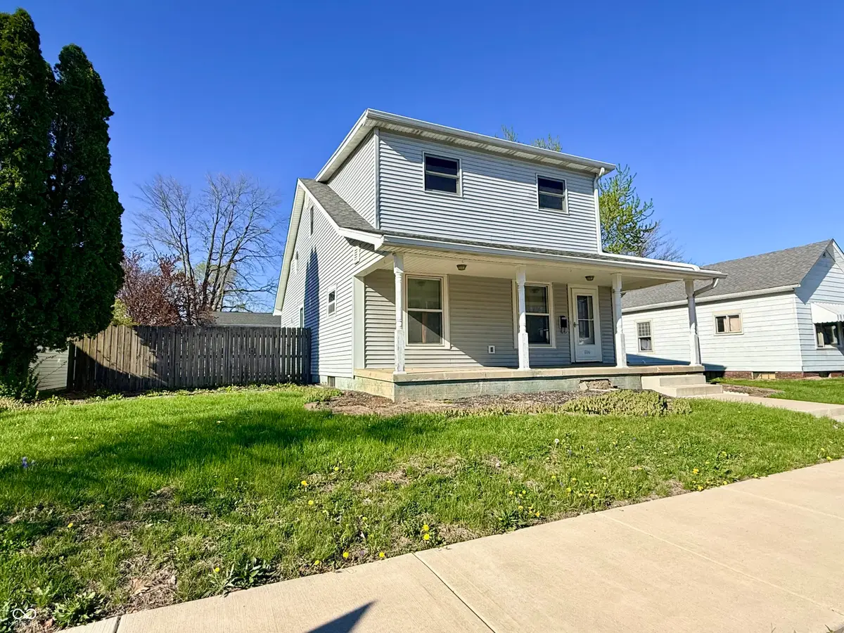 806 W Market Street, Crawfordsville, IN 47933 - #1