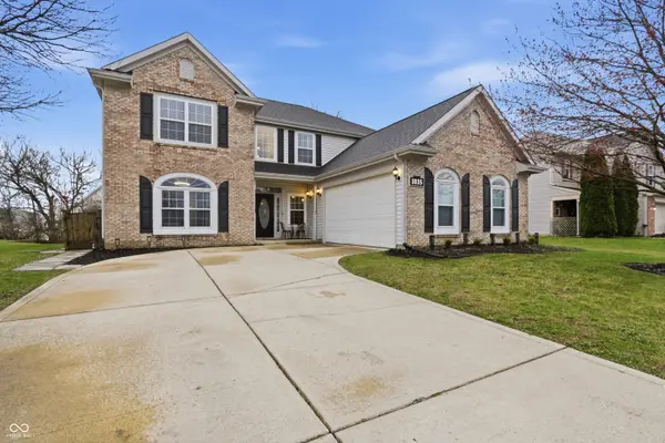 1035 Heatherwood Drive, Greenwood, IN 46143