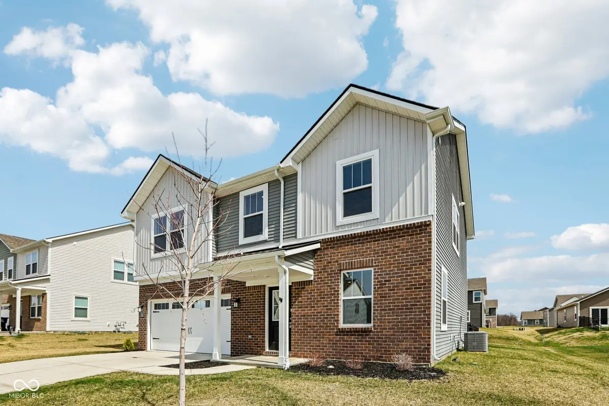 2221 Boxwood Drive, Greenfield, IN 46140 - #1