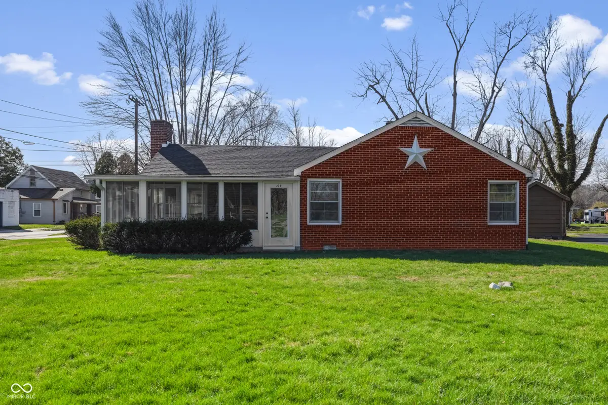 201 N East Street, Pendleton, IN 46064 - #1