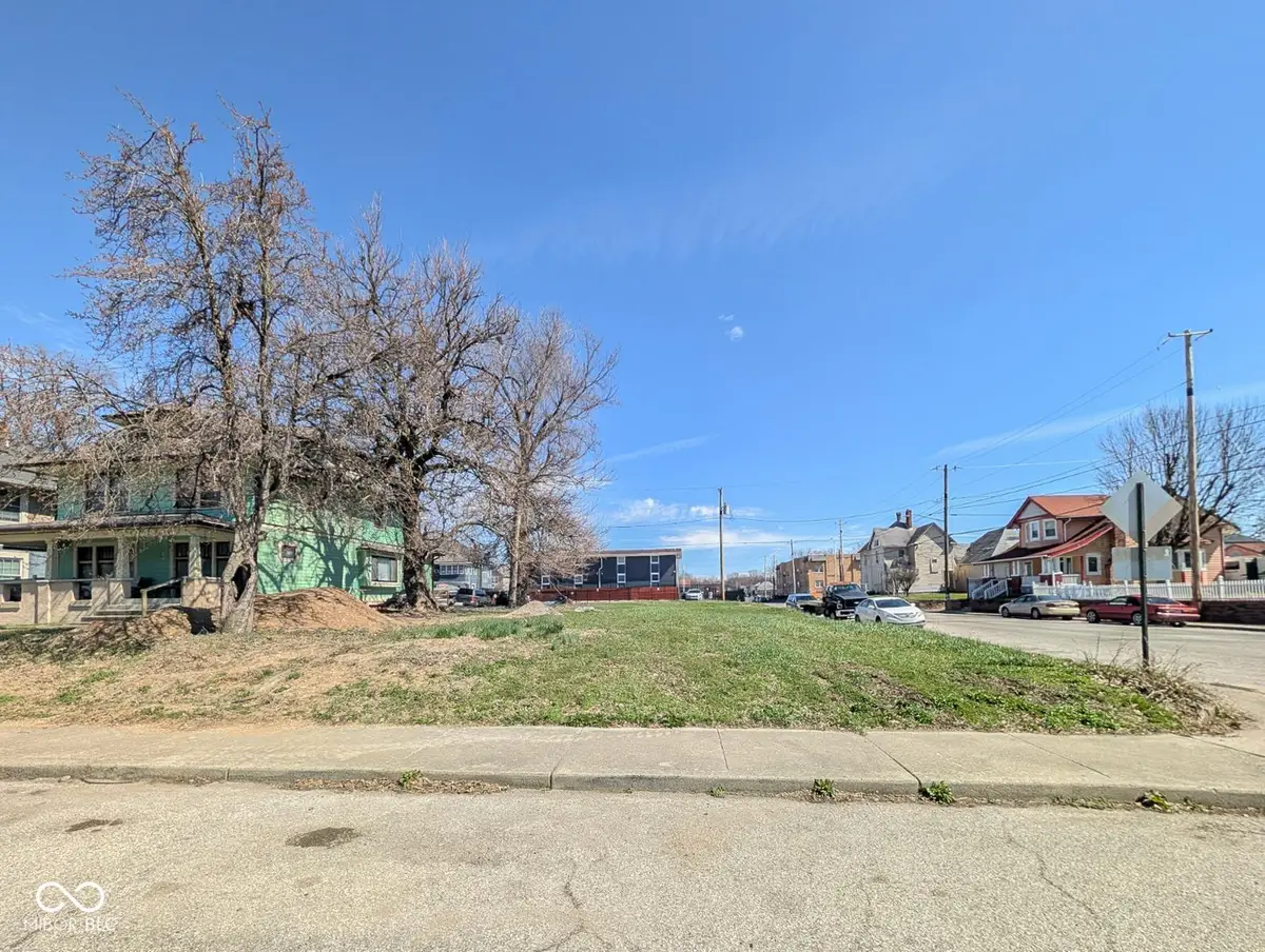 402 E 32nd Street, Indianapolis, IN 46205 - #1