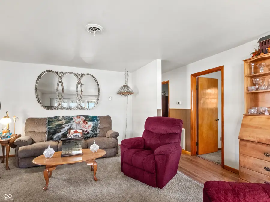 2263 Wallace Avenue, Columbus, IN 47201 - #3