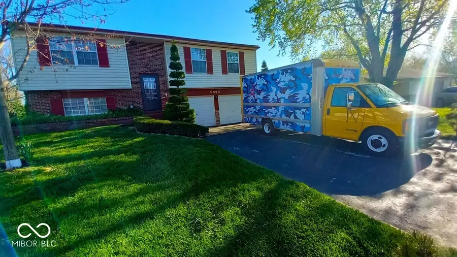9425 Pepperidge Drive, Indianapolis, IN 46235 - #3