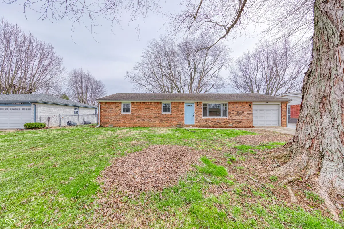 1304 Douglas Lane, Anderson, IN 46017 - #1
