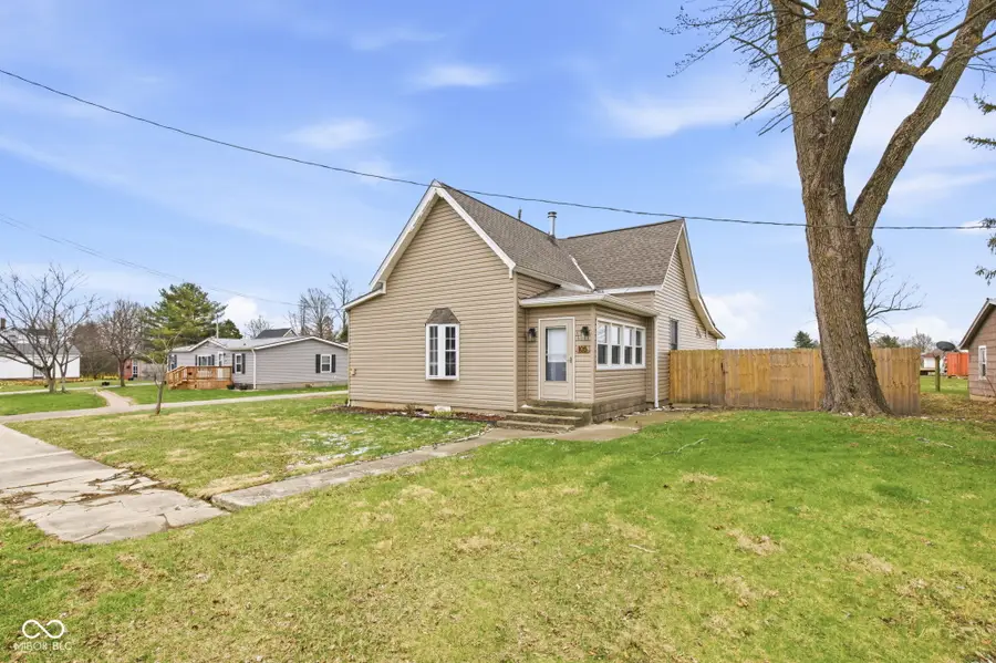 105 E Adams Street, Kirklin, IN 46050 - #2