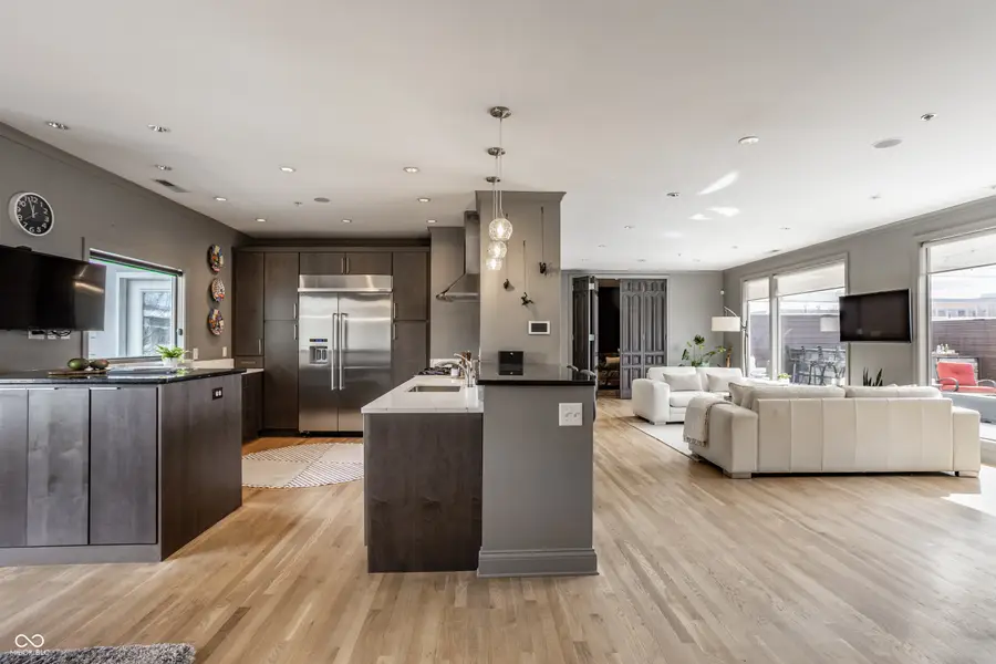 932 Broadway Street #14, Indianapolis, IN 46202 - #2