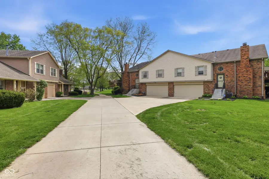 7319 Prairie Lake Drive, Indianapolis, IN 46256 - #2
