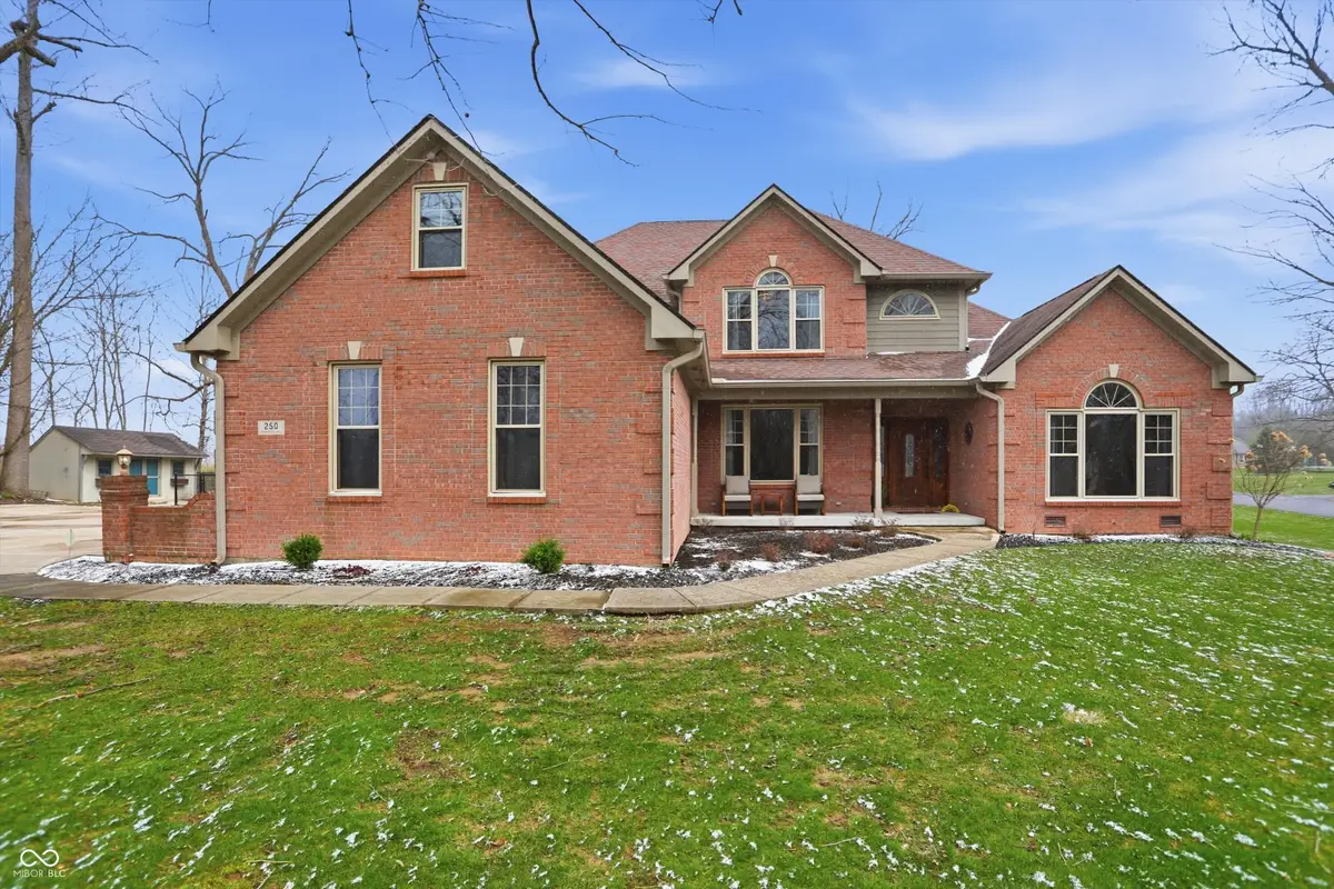 250 E Woodfield Lane, Mooresville, IN 46158 - #1