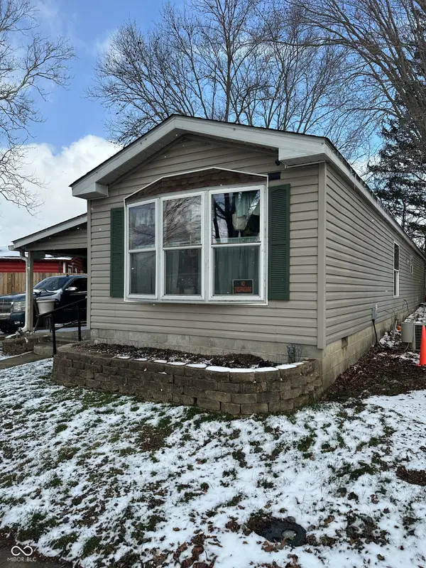 1004 Van Bibber Lake Estate, Greencastle, IN 46135