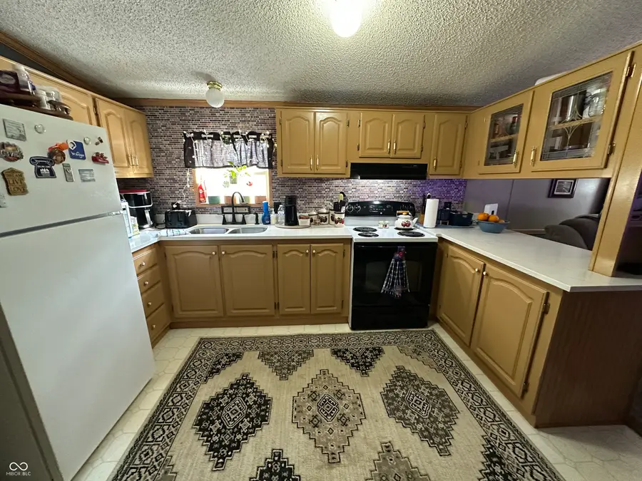 1004 Van Bibber Lake Estate, Greencastle, IN 46135 - #3