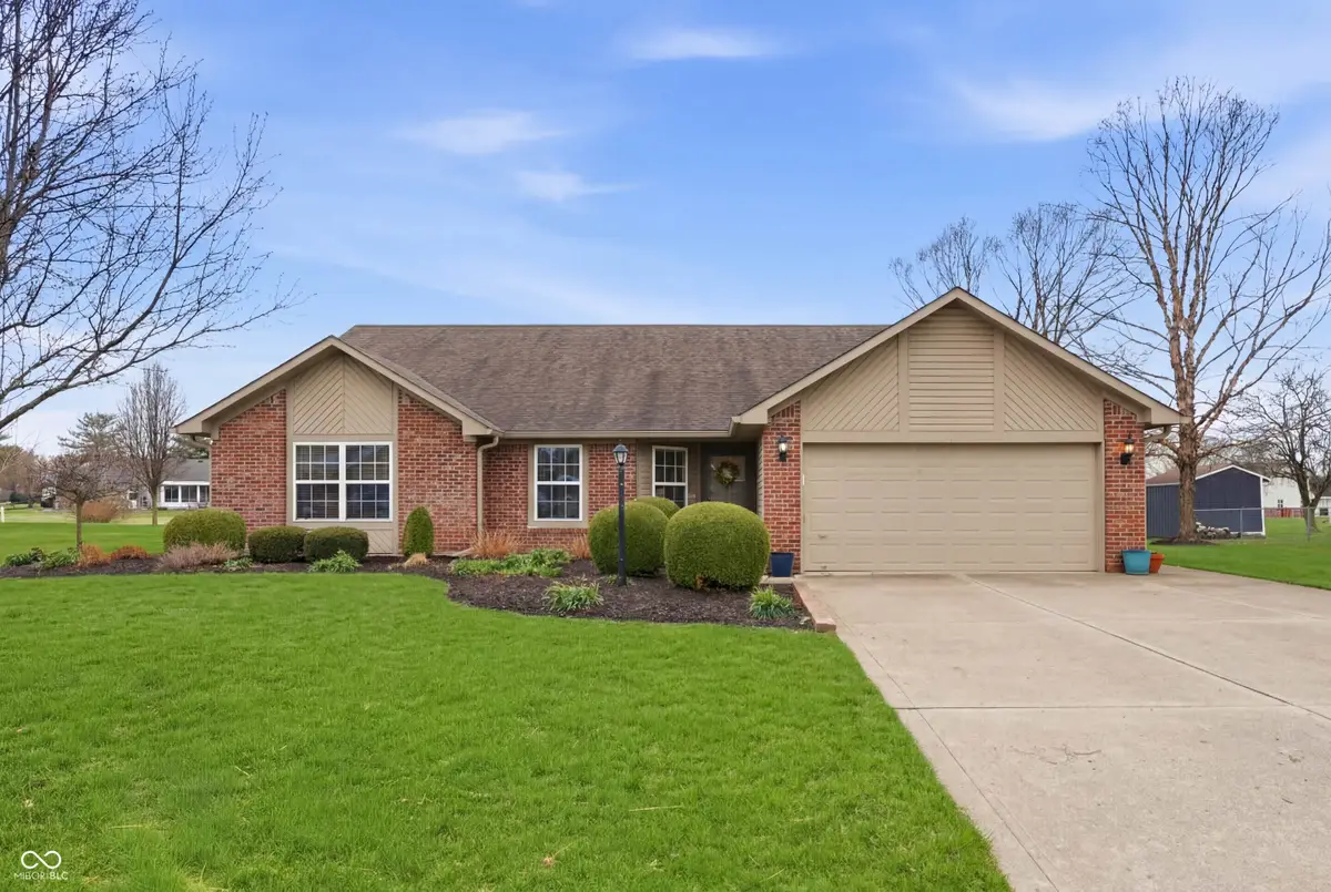 159 Oxford Avenue, Pendleton, IN 46064 - #1