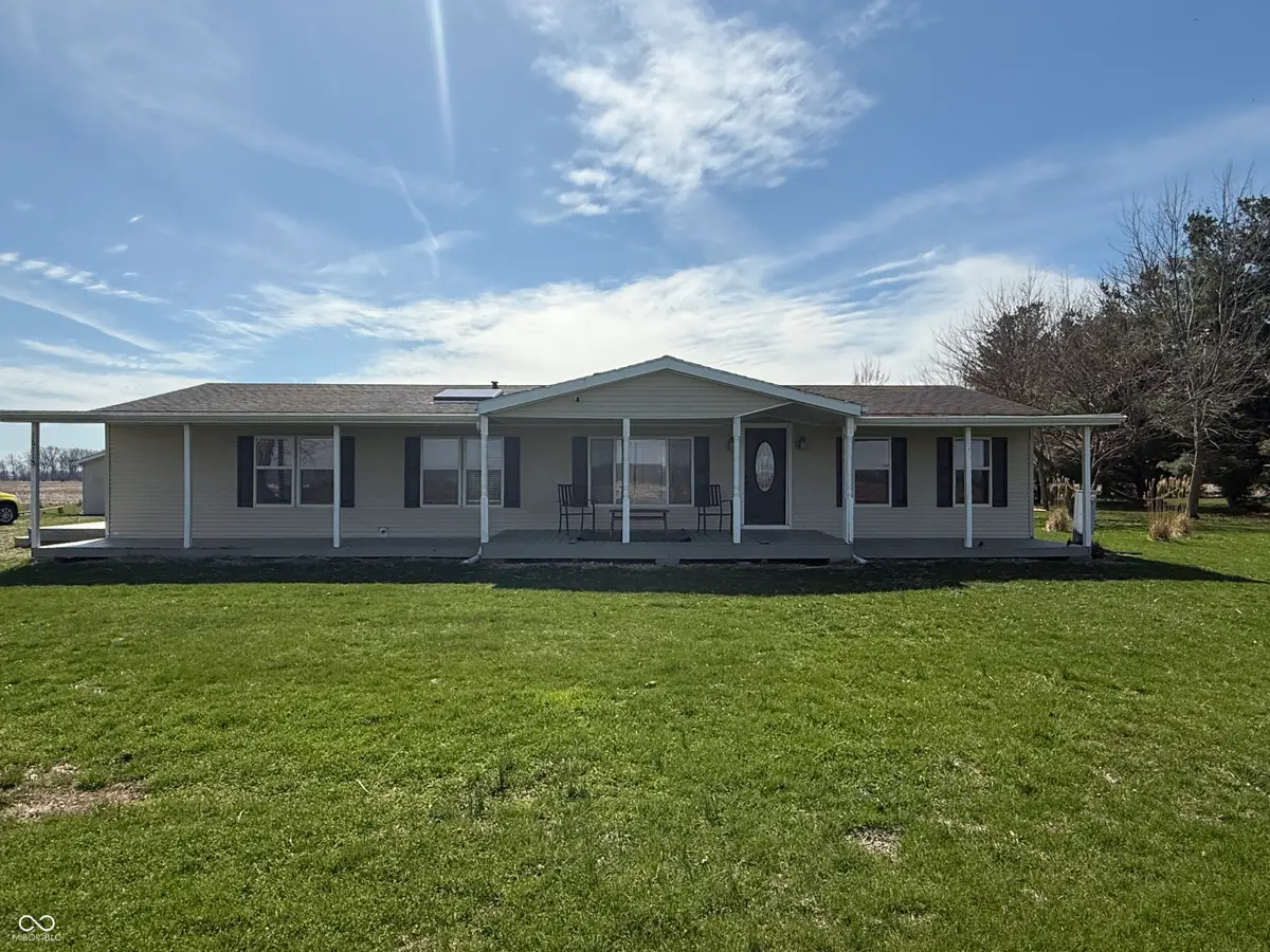 16115 E 300 S, Elizabethtown, IN 47232 - #1