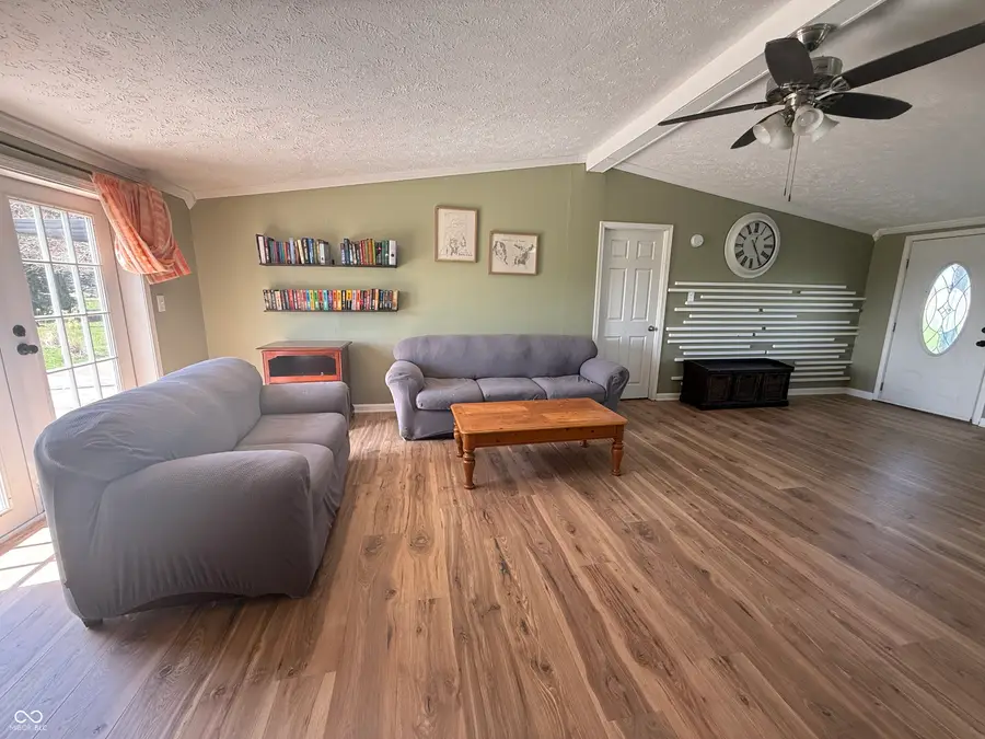 16115 E 300 S, Elizabethtown, IN 47232 - #3