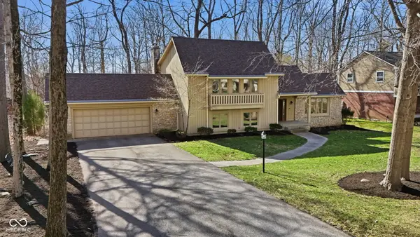 65 Bennington Drive, Zionsville, IN 46077