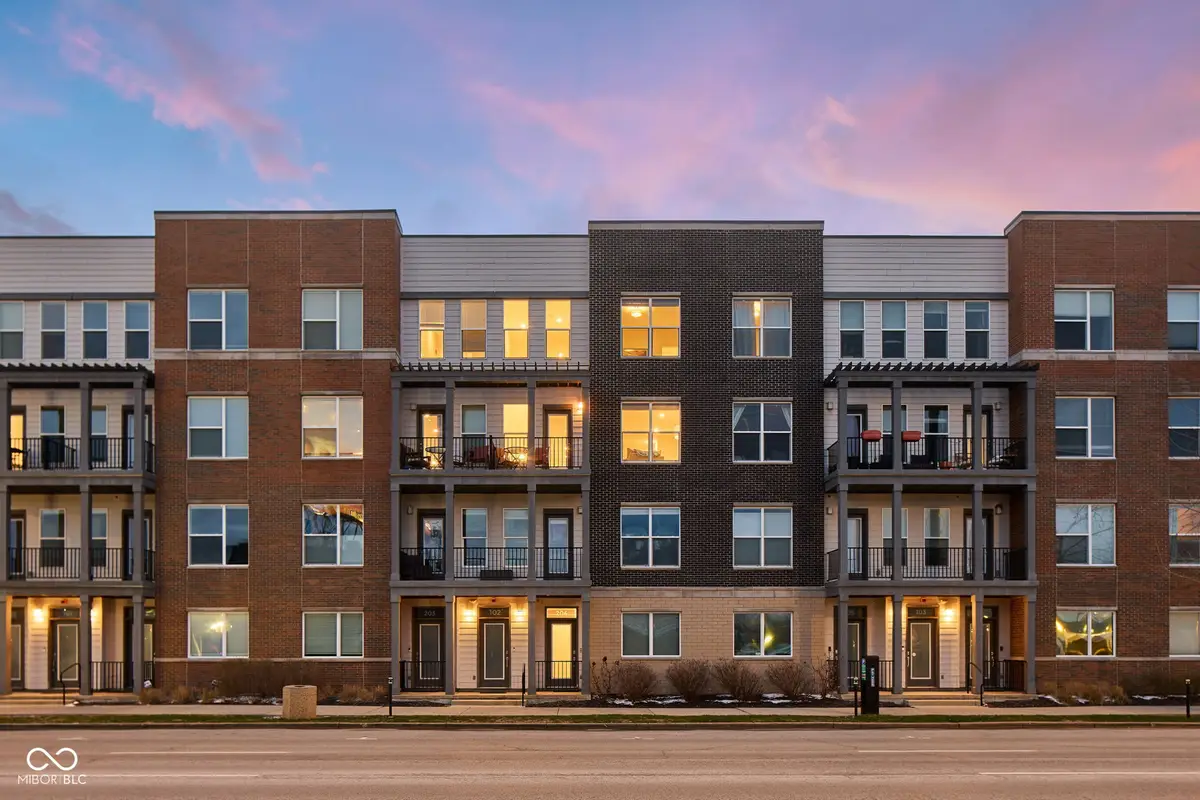 727 N Illinois Street #204, Indianapolis, IN 46204 - #1