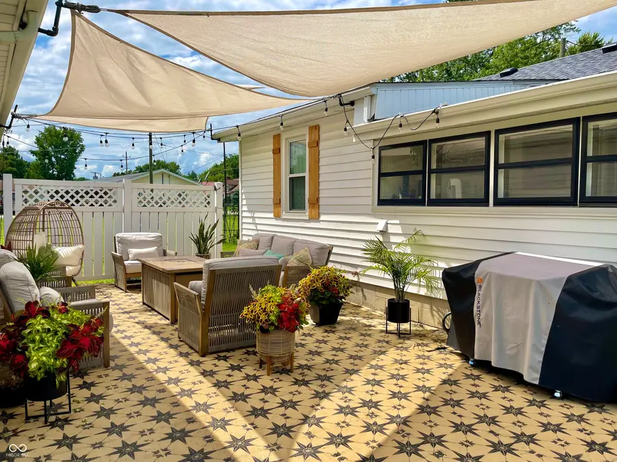 35 W Pray Street, Monrovia, IN 46157 - #2